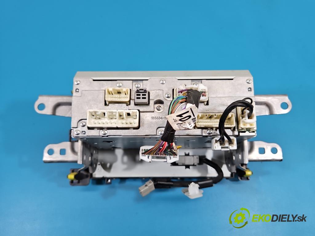 Toyota Yaris III 2011-2020 1.3 vvti 99 hp manual 73 kW 1329 cm3 5- Radio továrna: 86140-0D010