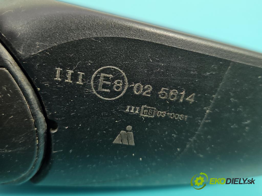 Toyota Yaris III 2011-2020 1.3 vvti 99 HP manual 73 kW 1329 cm3 5- zrkadlo pravé  (Kľučka dverí ostatné)
