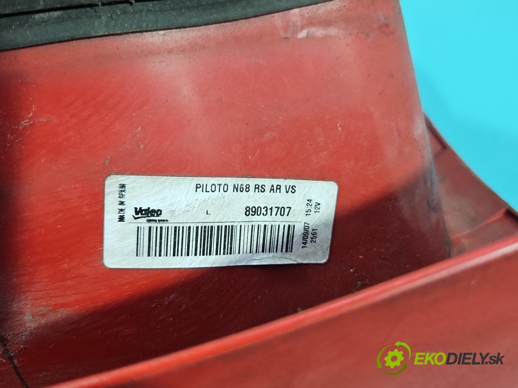 Citroen Xsara Picasso 1.6 hdi 95 HP manual 70 kW 1560 cm3 5- svetlo / reflektor zadné ľavé 89031707 (Kľučka dverí ostatné)