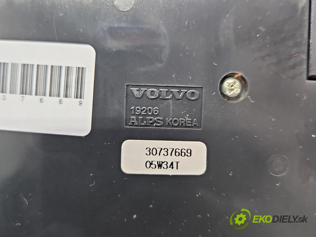 Volvo V50 2.4 20V B5244S: 140 HP automatic 103 kW 2435 cm3 5- panel kúrenia 30737669