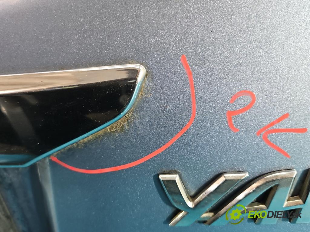 Toyota Yaris III 2011-2020 1.3 vvti 99 HP manual 73 kW 1329 cm3 5- zadna kufor  (Kapota zadná (kufor))