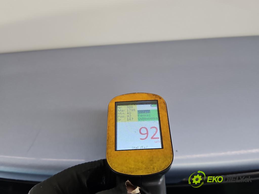 Toyota Yaris III 2011-2020 1.3 vvti 99 HP manual 73 kW 1329 cm3 5- zadna kufor  (Kapota zadná (kufor))
