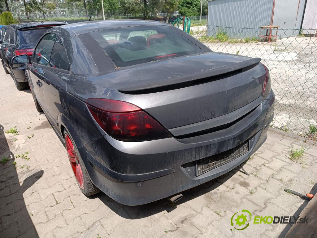 Opel Astra III 2004-2014 1.8 16V 140 HP manual 103 kW 1796 cm3 2- dvere predné pravé  (Kľučka dverí ostatné)