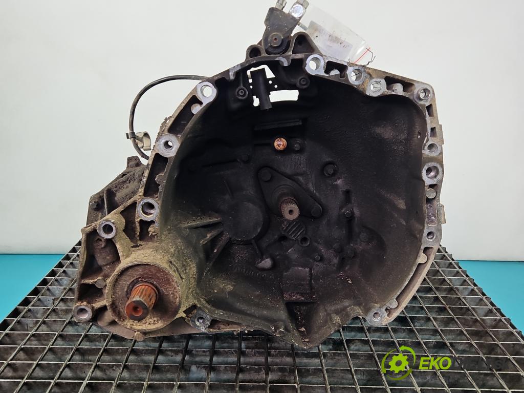 Volvo V40 I 1995-2004 1.8 16V 122 HP manual 90 kW 1783 cm3 5- prevodovka stupeň,rýchlosť manual JC5 227