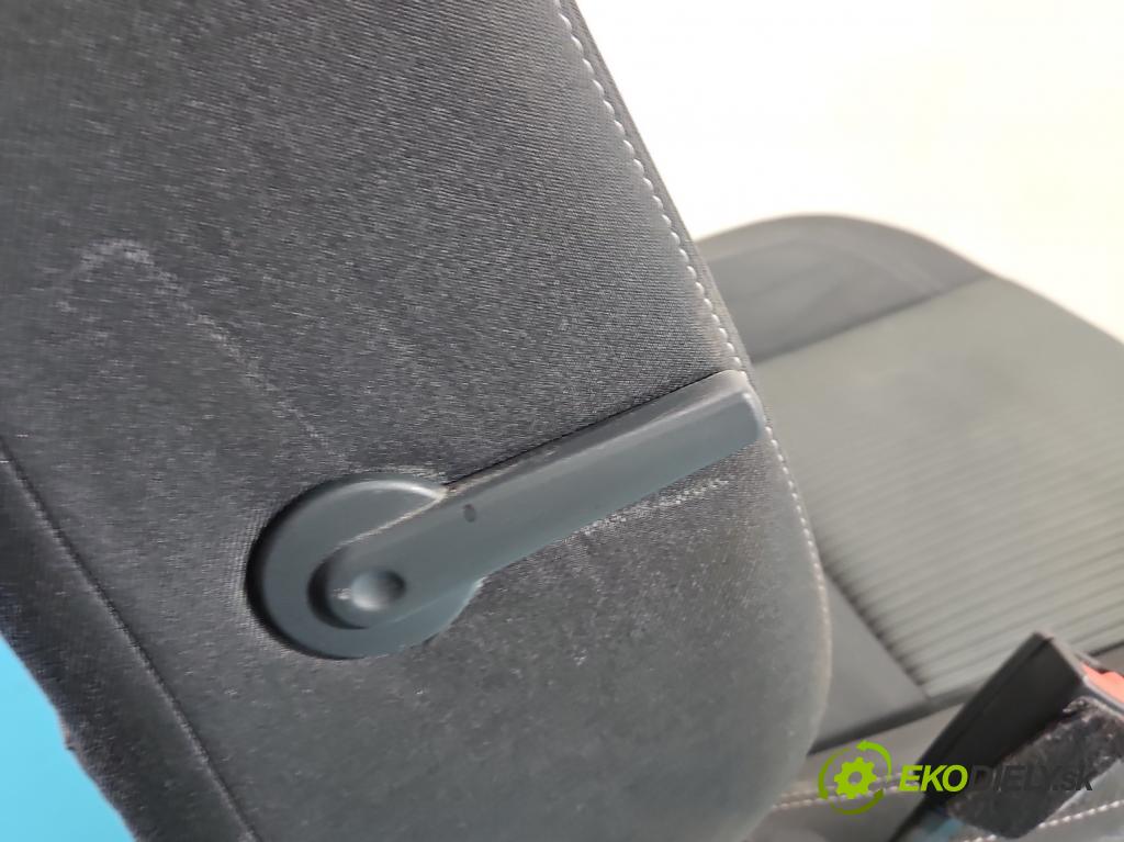 Ford C-Max II 2010-2019 2.0 tdci 140 HP manual 103 kW 1997 cm3 5- Sedačka ľavý  (Sedadlo)