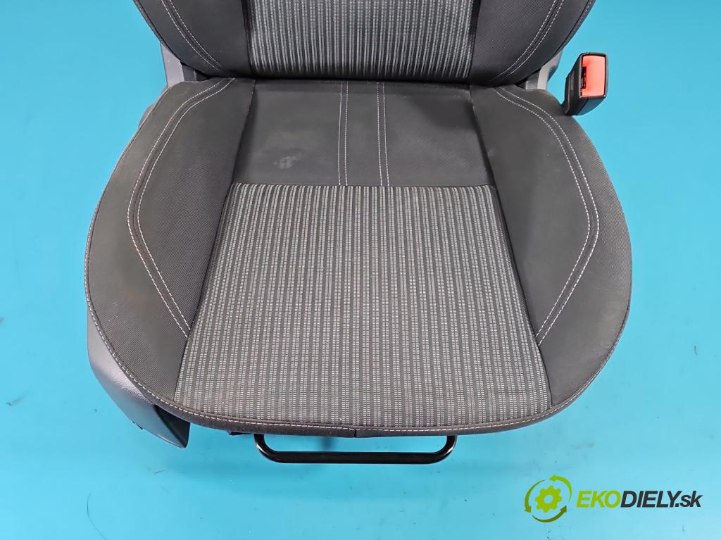 Ford C-Max II 2010-2019 2.0 tdci 140 HP manual 103 kW 1997 cm3 5- Sedačka pravý  (Sedadlo)
