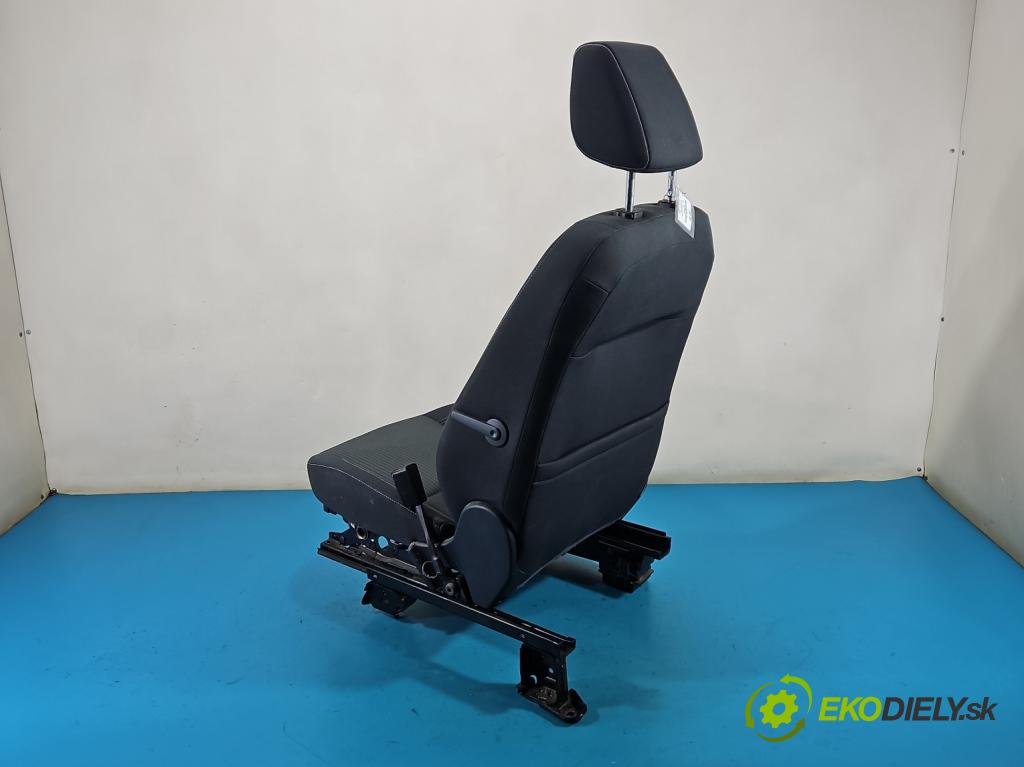 Ford C-Max II 2010-2019 2.0 tdci 140 HP manual 103 kW 1997 cm3 5- Sedačka pravý  (Sedadlo)