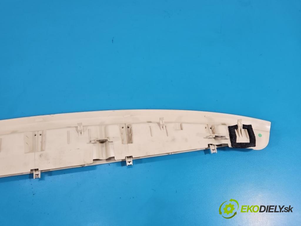 Bmw 5 G30 2017-2024 2.0 T 184 hp automatic 135 kW 1998 cm3 4- torpédo 214505 (Plast pod čelním sklem)