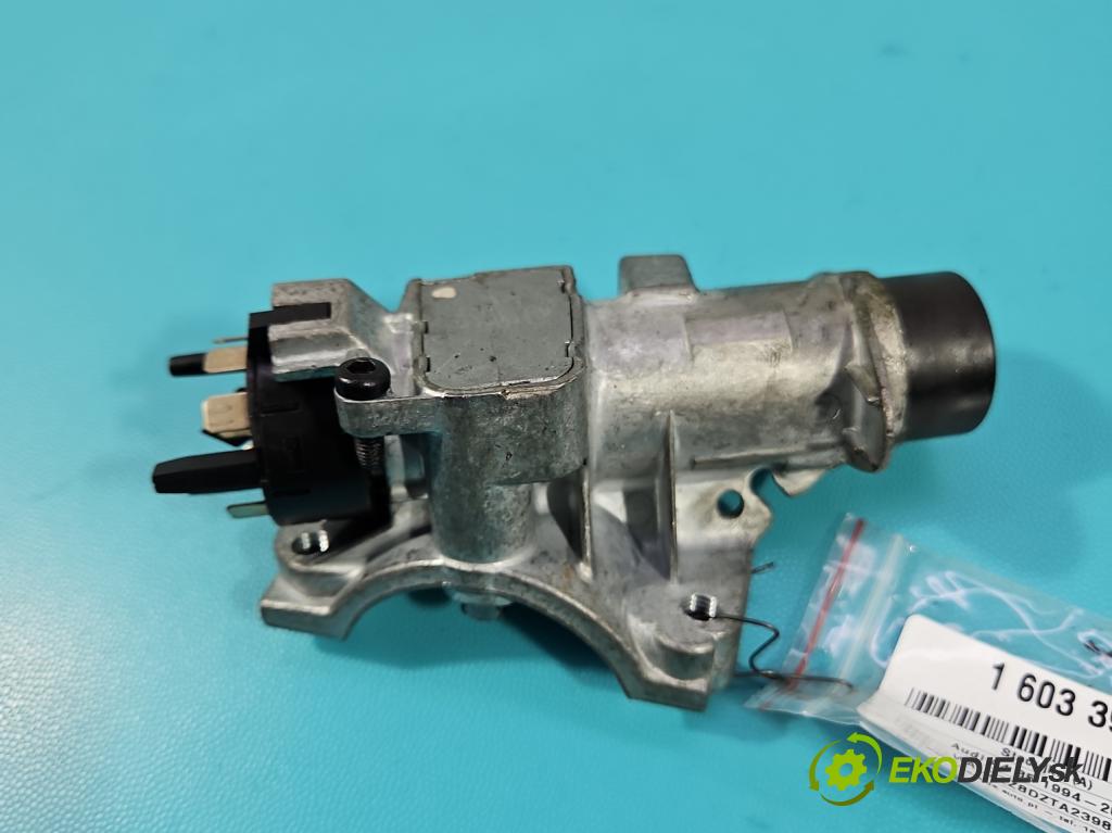 Audi A4 B5 1994-2001 1.9 tdi 110 hp manual 81 kW 1896 cm3 5- spínací skříňka 4D0905851E (Spínací skříňka)