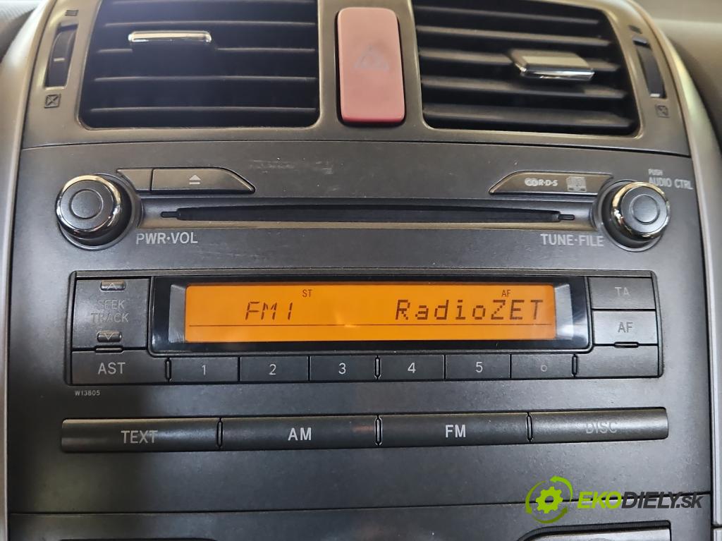 Toyota Auris I 2006-2013 1.4 D4D 90 HP automatic 66 kW 1364 cm3 3- Radio originál 86120-02520