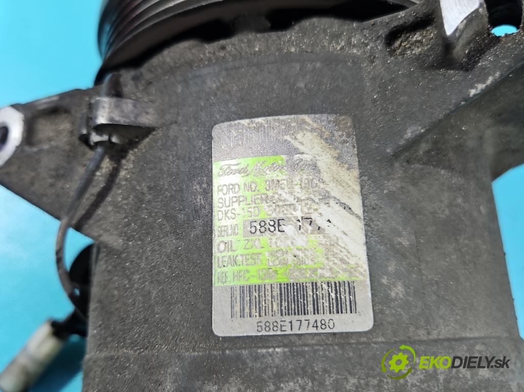 Volvo V50 2.4 20V B5244S: 140 HP automatic 103 kW 2435 cm3 5- Kompresor: klimatizácie  (Kompresor klimatizácie)