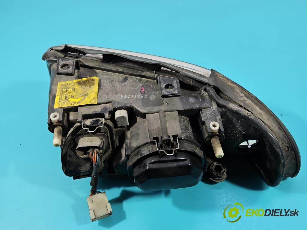 Audi A4 B5 1994-2001 1.9 tdi 110 hp manual 81 kW 1896 cm3 5- světlo pravý  (Pravé přední světlo)