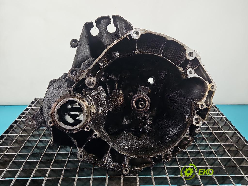 Fiat Seicento 0.9 8V 39 HP manual 29 kW 899 cm3 3- prevodovka stupeň,rýchlosť manual