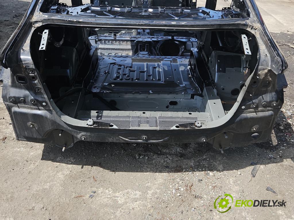 Bmw 5 G30 2017-2024 2.0 T 184 hp automatic 135 kW 1998 cm3 4- stěna zadní 