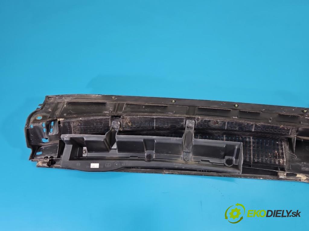 Toyota Yaris III 2011-2020 1.3 vvti 99 hp manual 73 kW 1329 cm3 5- torpédo 55783-0D140 (Plast pod čelním sklem)