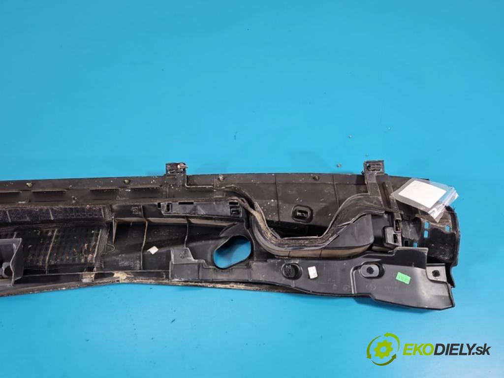 Toyota Yaris III 2011-2020 1.3 vvti 99 hp manual 73 kW 1329 cm3 5- torpédo 55783-0D140 (Plast pod čelním sklem)