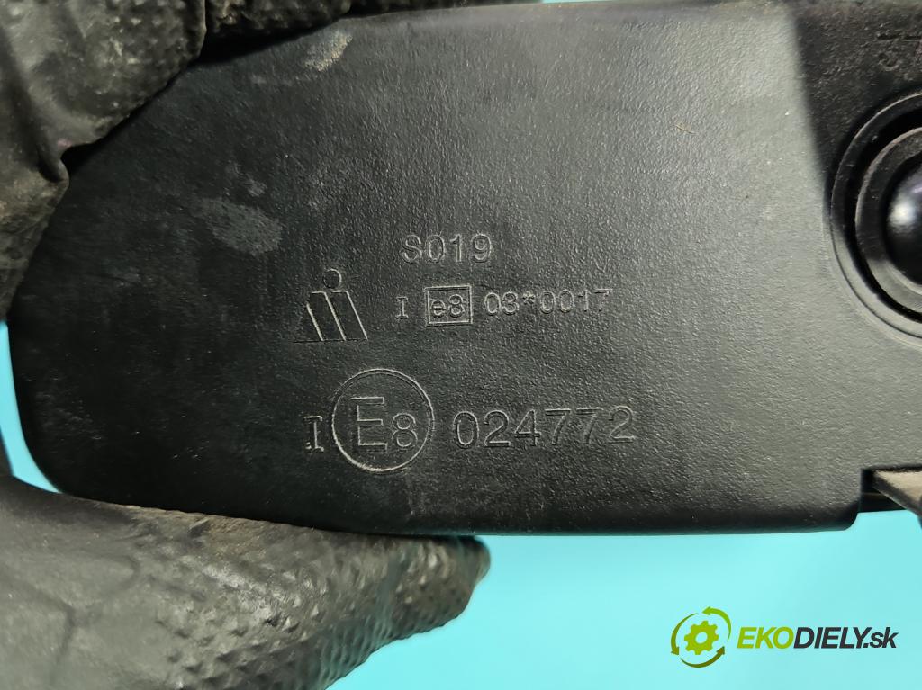 Toyota Yaris III 2011-2020 1.3 vvti 99 hp manual 73 kW 1329 cm3 5- zpětné zrcátko vnitřní  (Vnitřní zpětné zrcátko)