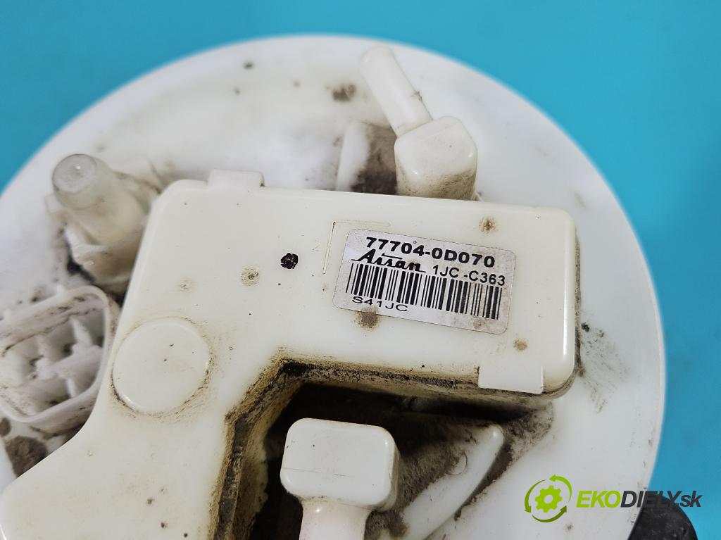 Toyota Yaris III 2011-2020 1.3 vvti 99 HP manual 73 kW 1329 cm3 5- čerpadlo palivo 77704-0D070