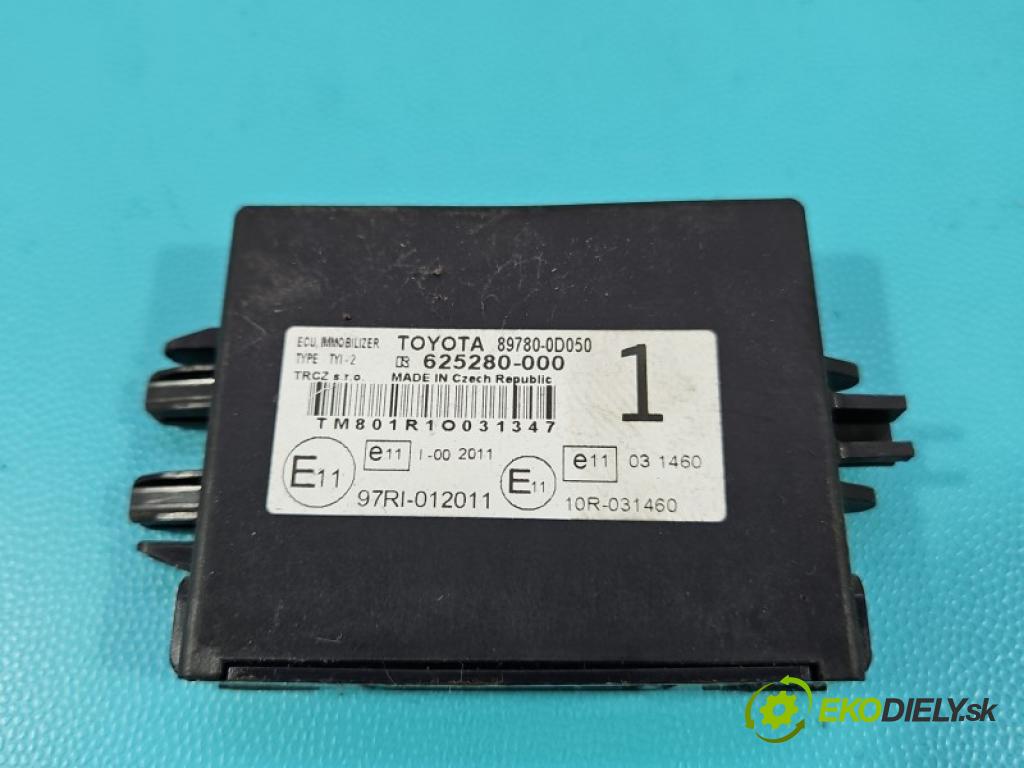 Toyota Yaris III 2011-2020 1.3 vvti 99 hp manual 73 kW 1329 cm3 5- řídící jednotka motoru 89661-0DF50