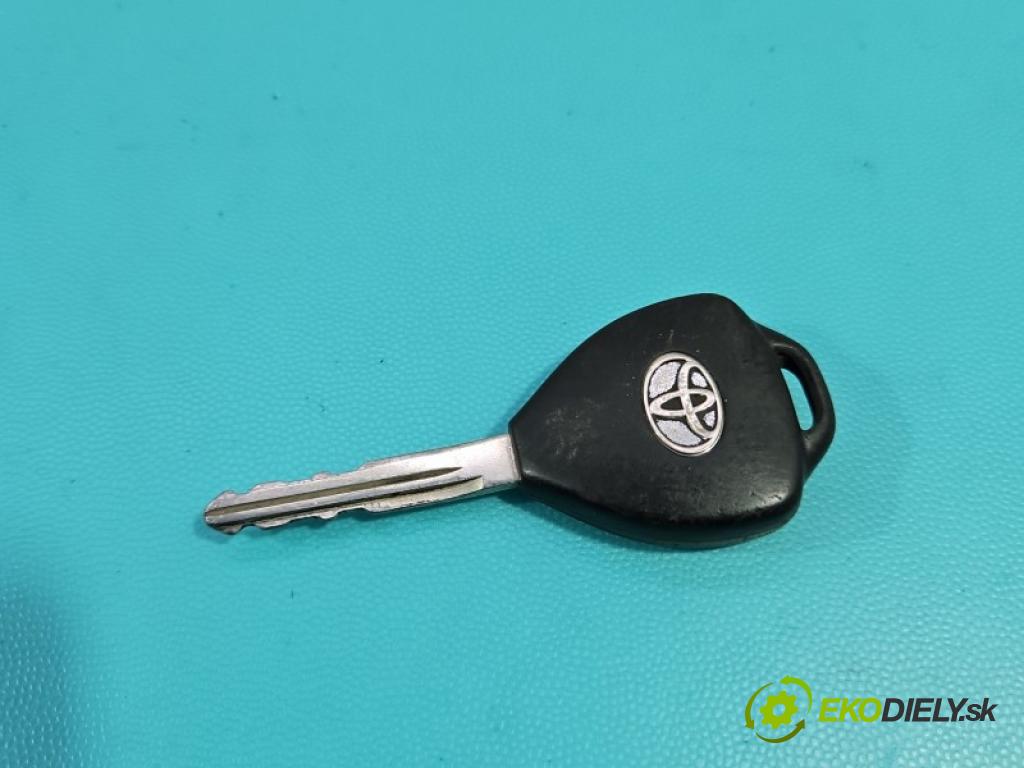 Toyota Yaris III 2011-2020 1.3 vvti 99 hp manual 73 kW 1329 cm3 5- řídící jednotka motoru 89661-0DF50