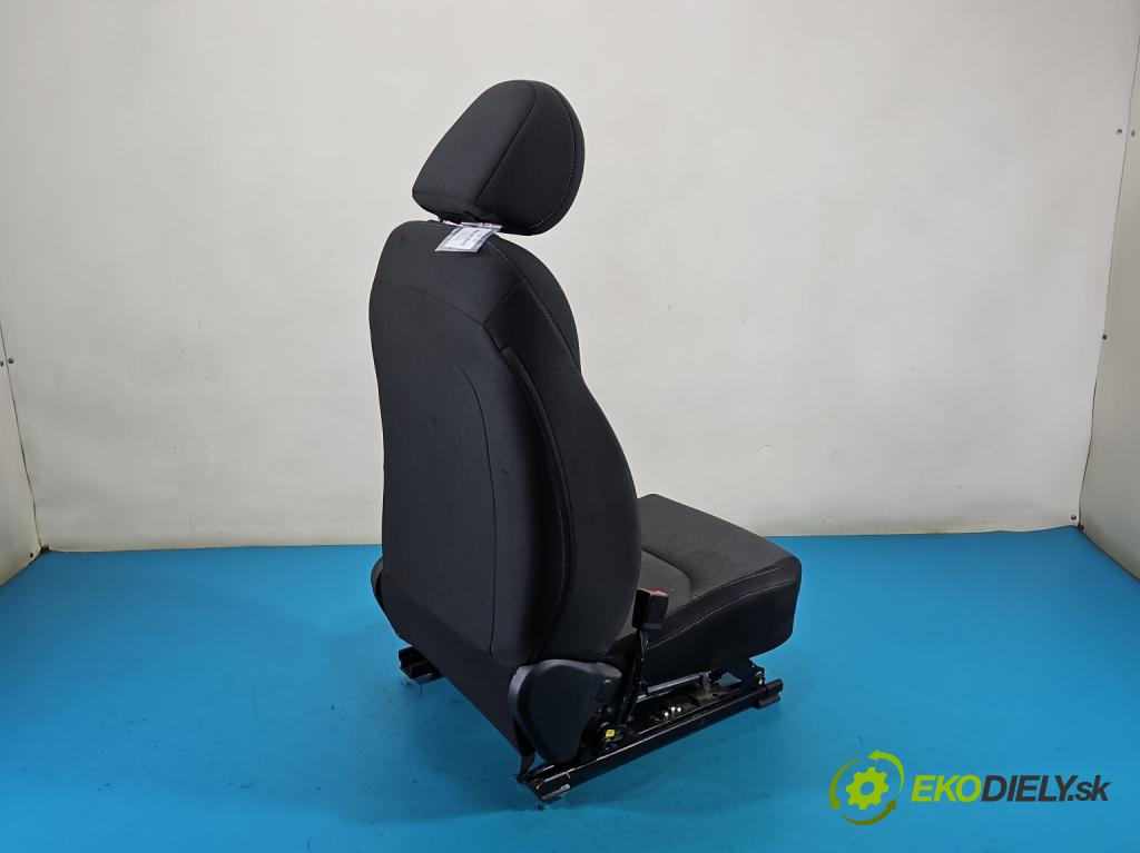 Hyundai I30 III 2016- 1.6 crdi 110 HP manual 81 kW 1582 cm3 5- Sedačka ľavý  (Sedadlo)