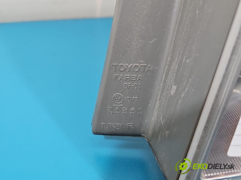 Toyota Corolla Verso II 2004-2009 2.0 D4D 116 HP manual 85 kW 1995 cm3 5- svetlo / reflektor zadné pravé  (Kľučka dverí ostatné)