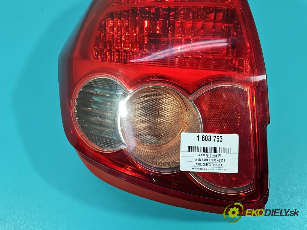 Toyota Auris I 2006-2013 1.4 D4D 90 HP automatic 66 kW 1364 cm3 3- svetlo / reflektor zadné pravé  (Kľučka dverí ostatné)