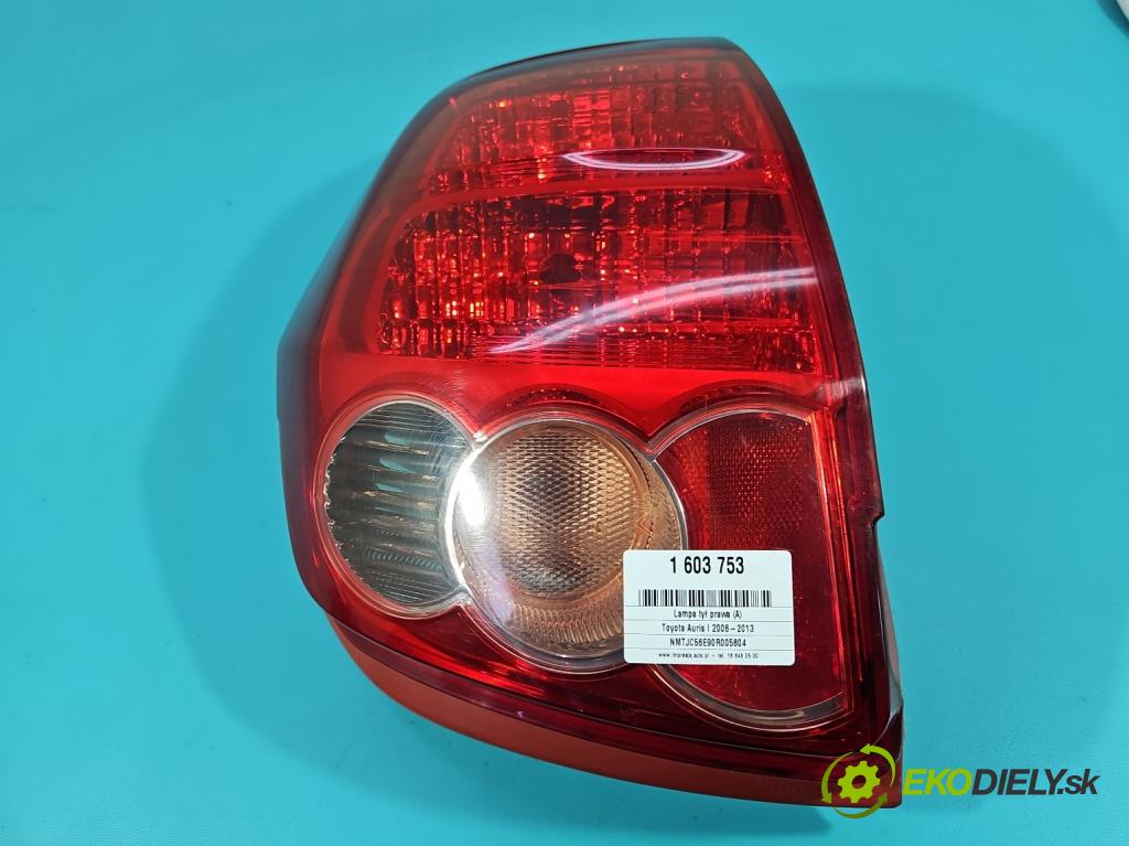 Toyota Auris I 2006-2013 1.4 D4D 90 HP automatic 66 kW 1364 cm3 3- svetlo / reflektor zadné pravé  (Kľučka dverí ostatné)