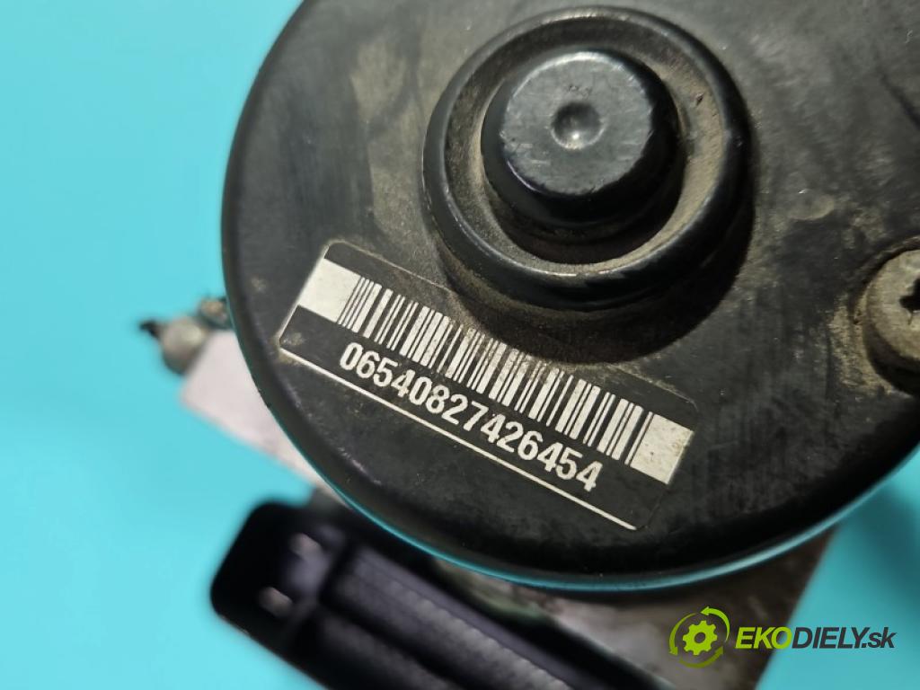 Volvo V50 2.4 20V B5244S: 140 HP automatic 103 kW 2435 cm3 5- čerpadlo abs 30736589A (Pumpa ABS)