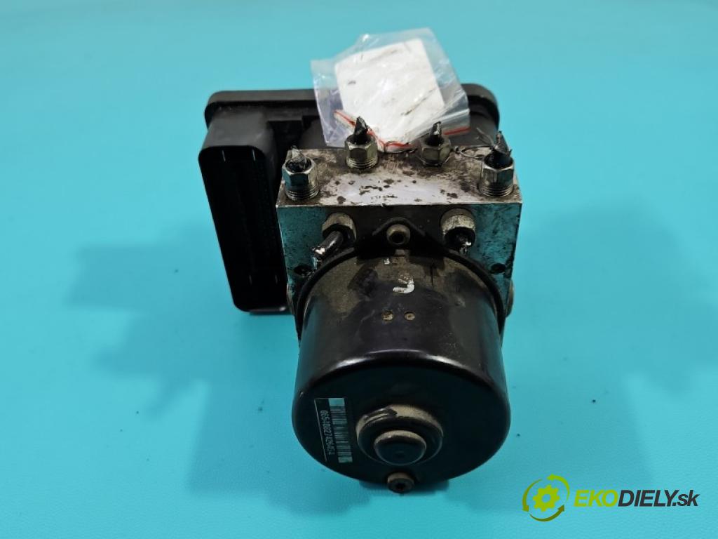 Volvo V50 2.4 20V B5244S: 140 HP automatic 103 kW 2435 cm3 5- čerpadlo abs 30736589A (Pumpa ABS)