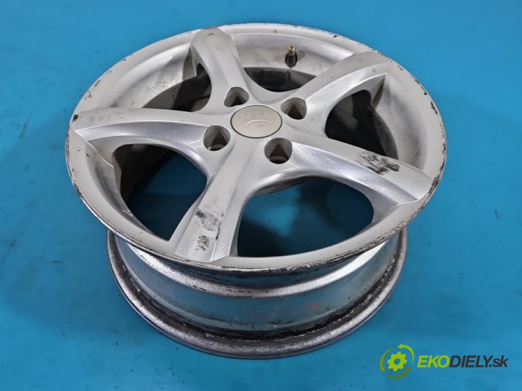 Toyota Yaris III 2011-2020 1.3 vvti 99 hp manual 73 kW 1329 cm3 5- Felga hliník 15" komplet