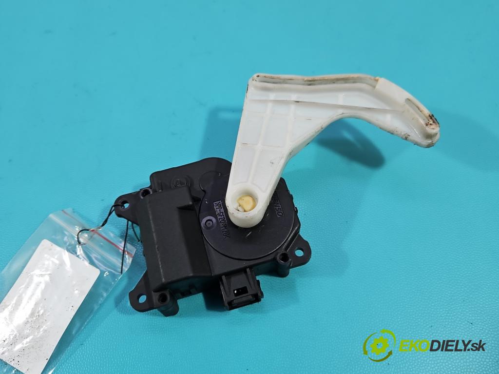 Toyota Corolla Verso II 2004-2009 2.0 D4D 116 hp manual 85 kW 1995 cm3 5- motorek topení AE063700-8930