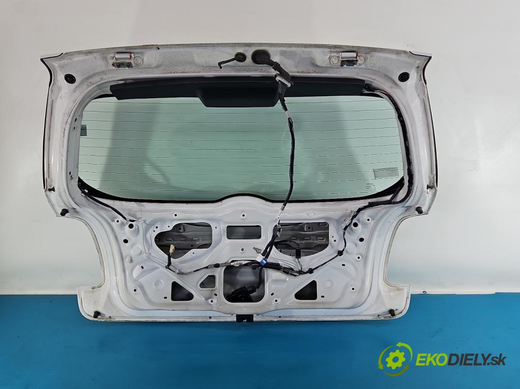 Toyota Auris I 2006-2013 1.4 D4D 90 HP automatic 66 kW 1364 cm3 3- zadna kufor  (Kapota zadná (kufor))