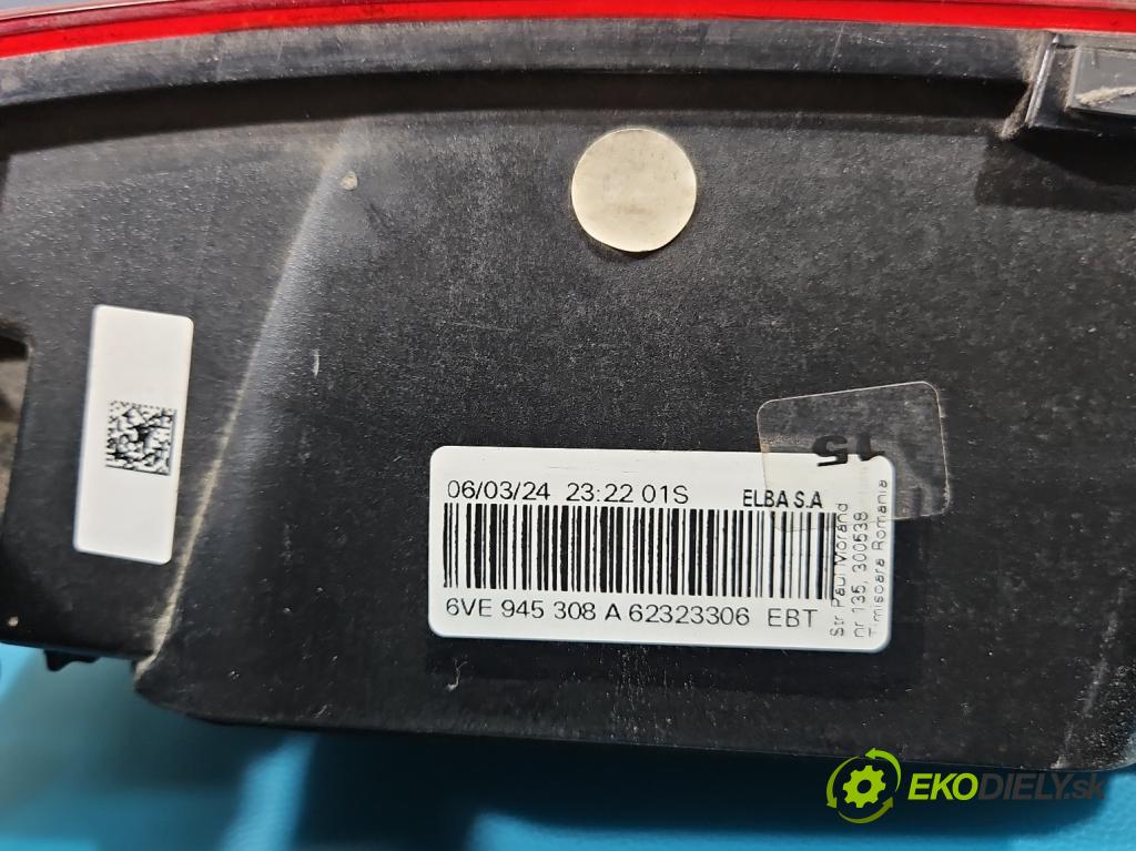 Skoda Fabia IV 2021- 1.0 TSI 116 HP manual 85 kW 999 cm3 5- svetlo / reflektor zadné pravé 6VE945308A (Kľučka dverí ostatné)