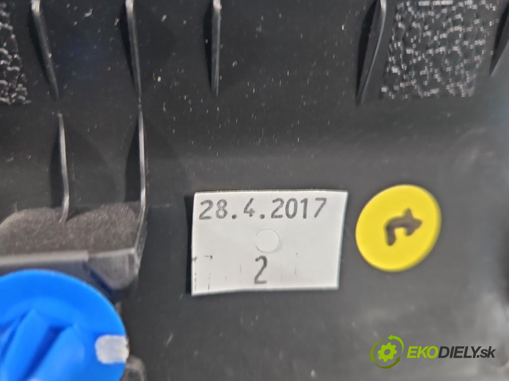 Hyundai I30 III 2016- 1.6 crdi 110 HP manual 81 kW 1582 cm3 5- Čalounictví: kufrové dvere 81761-G4200