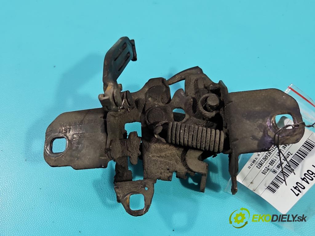 Seat Leon I 1999-2005 1.6 16V 105 hp manual 77 kW 1598 cm3 5- zámek kapoty 1M0823503J