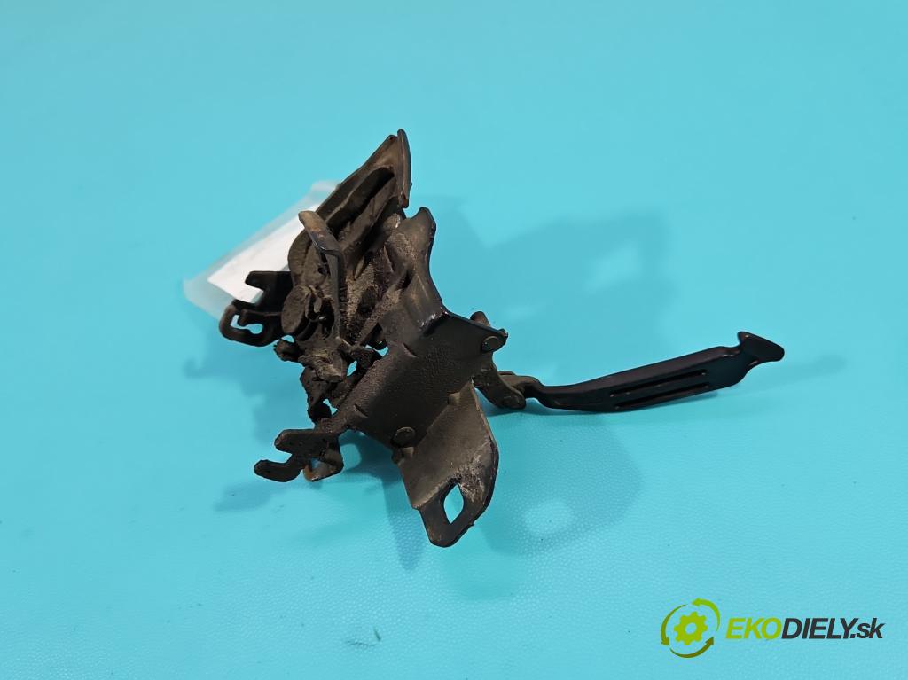 Seat Leon I 1999-2005 1.6 16V 105 HP manual 77 kW 1598 cm3 5- zámok kapoty 1M0823503J