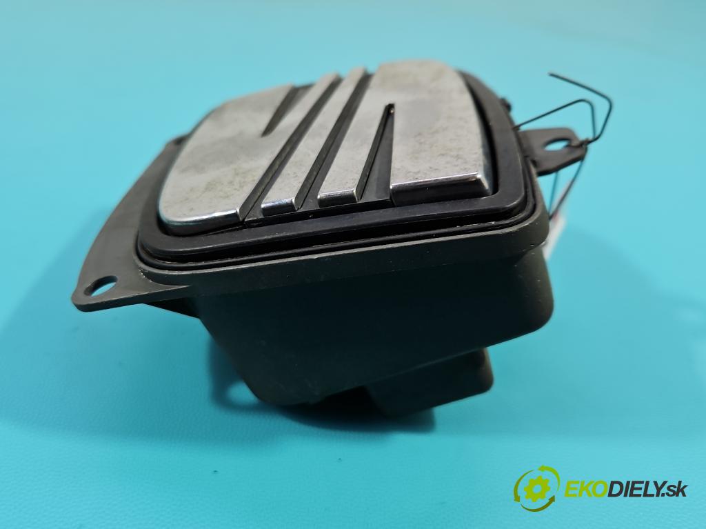 Seat Leon II 2005-2012 1.9 tdi 105 hp manual 77 kW 1896 cm3 5- klika kufrových dveří zadní 5P0827565C