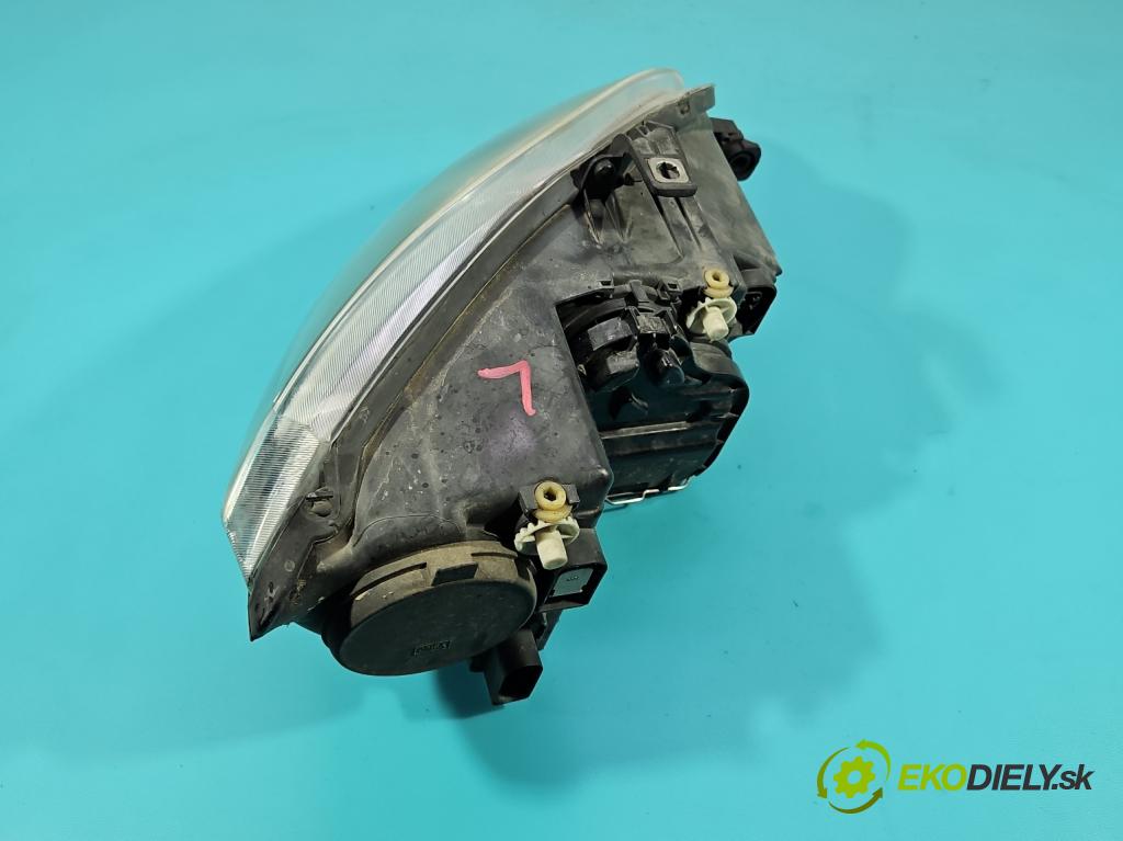 Seat Leon II 2005-2012 1.9 tdi 105 HP manual 77 kW 1896 cm3 5- Reflektor: ľavý 5P1941005D (Kľučka dverí ostatné)