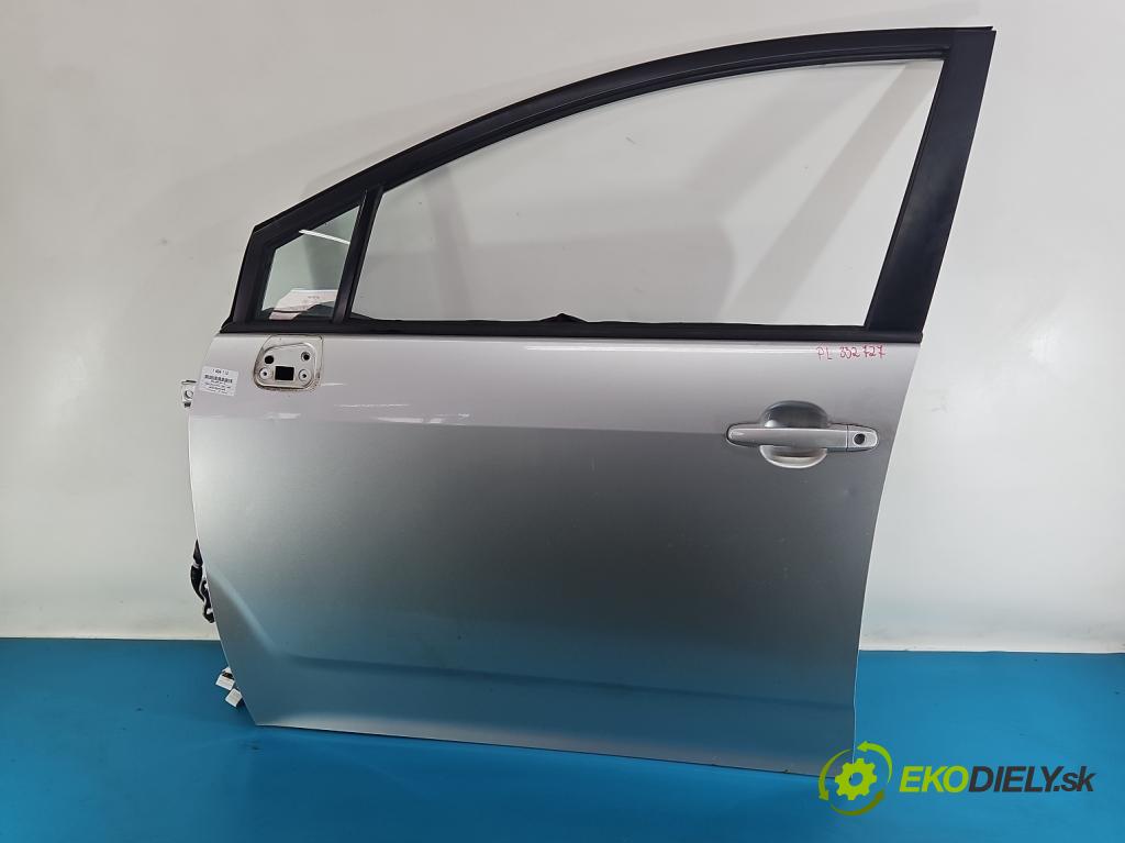 Toyota Corolla Verso II 2004-2009 2.0 D4D 116 HP manual 85 kW 1995 cm3 5- dvere predné ľavé  (Kľučka dverí ostatné)