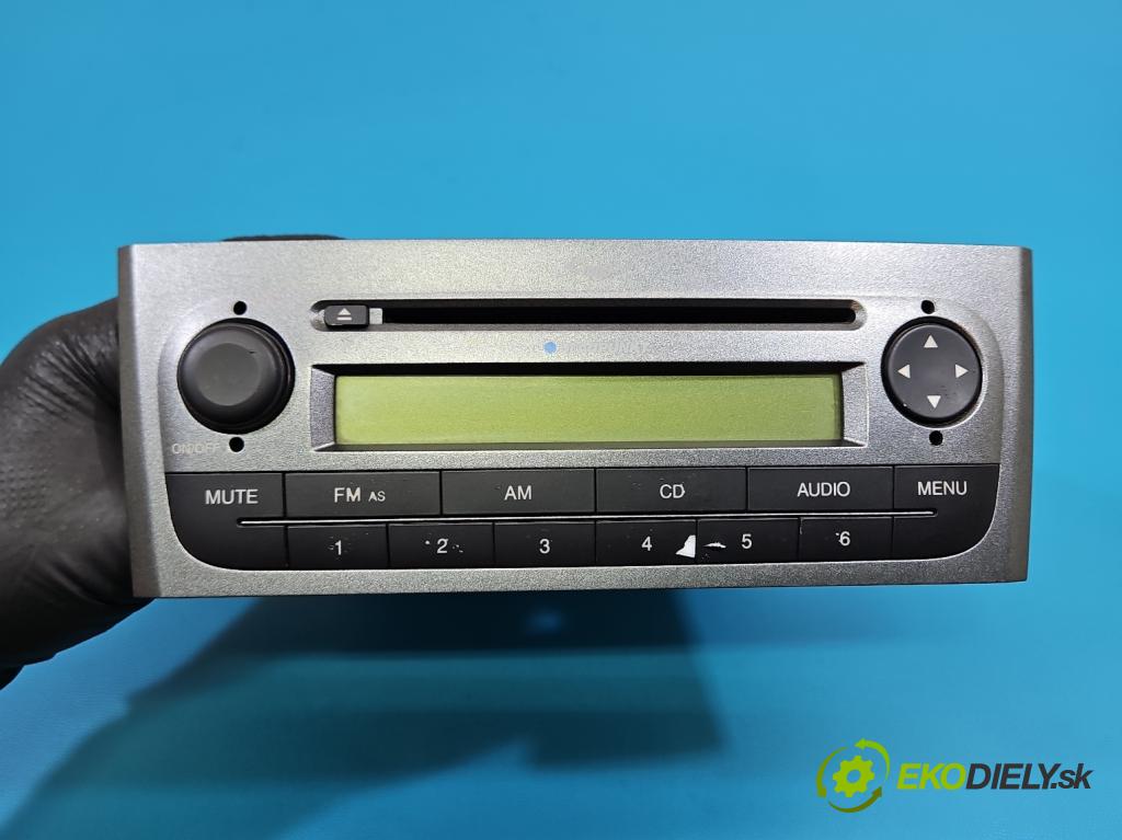 Fiat Punto Grande 1.4 T 120 HP manual 88 kW 1368 cm3 5- Radio originál 7648543316