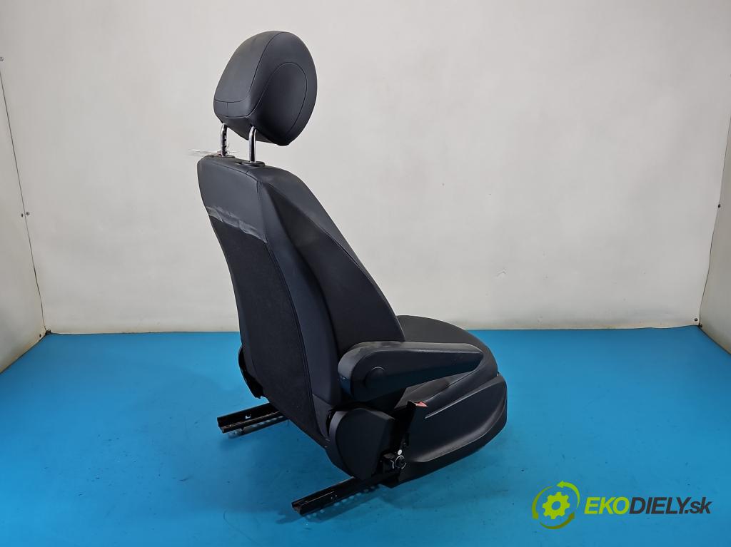 Mercedes Vito W447 2014- 1.6 cdi 114 HP manual 84 kW 1598 cm3 5- Sedačka ľavý  (Sedadlo)