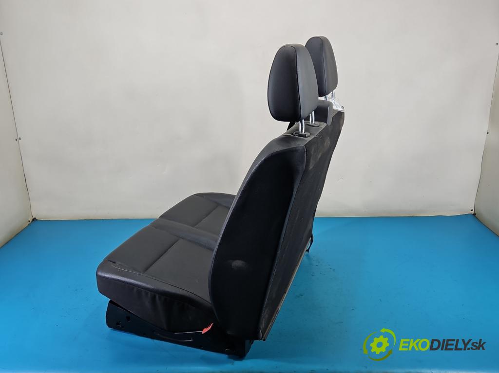 Mercedes Vito W447 2014- 1.6 cdi 114 HP manual 84 kW 1598 cm3 5- Sedačka pravý  (Sedadlo)