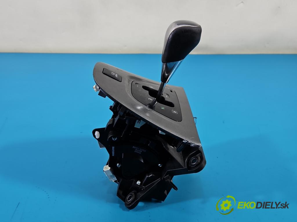 Toyota Auris I 2006-2013 1.4 D4D 90 HP automatic 66 kW 1364 cm3 3- Páka: Změny: stupeň,rýchlosť 89451-52020 (Rýchlostná páka (kulisa))