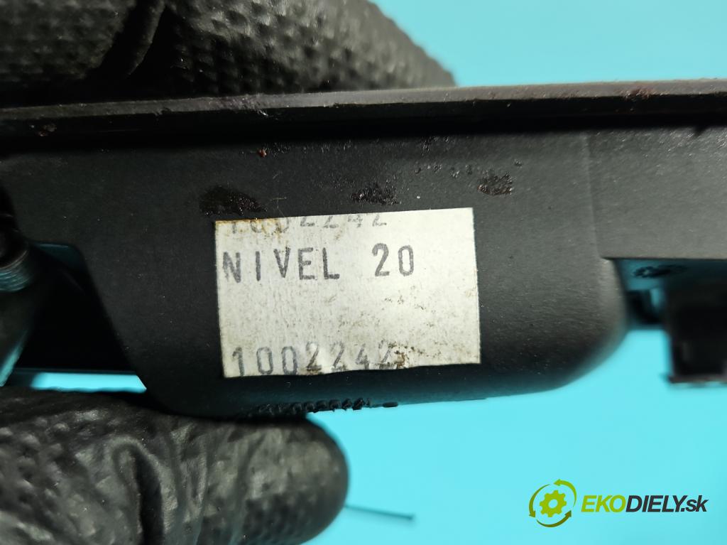 Seat Ibiza III 6L 2002-2008 1.4 16V 75 HP manual 55 kW 1390 cm3 5- rukoväť uvnitř: predné ľavé 6L1837113C