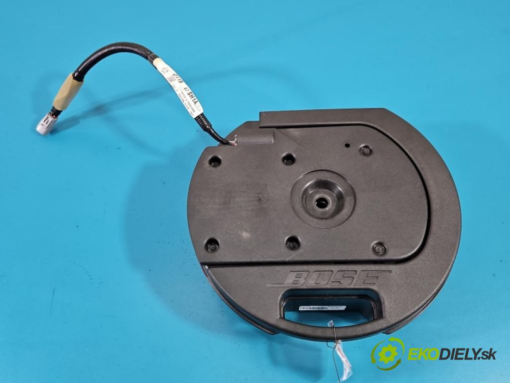 Mazda CX-3 2014-2021 1.5 105 HP manual 77 kW 1499 cm3 5- Subwoofer: GAP466960 (Audio zariadenie)