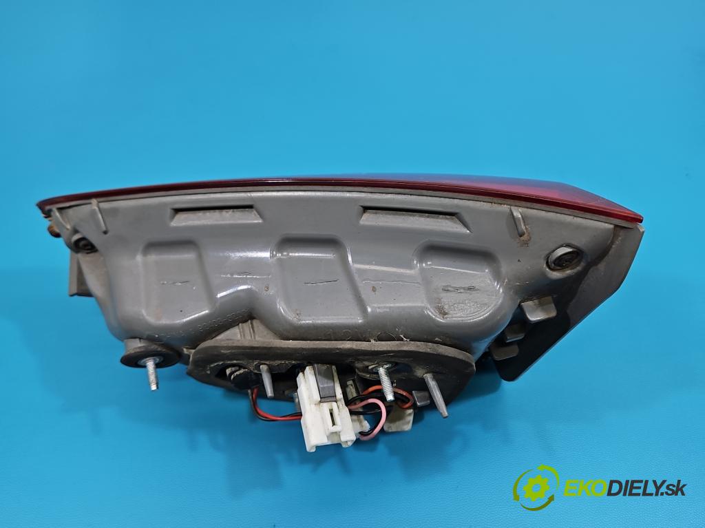 Hyundai I40 1.7 crdi 136 HP automatic 100 kW 1685 cm3 5- svetlo / reflektor zadné ľavé kufrové dvere 92403-3Z0