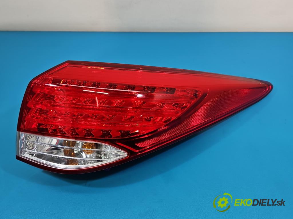 Hyundai I40 1.7 crdi 136hp automatic 100 kW 1685 cm3 5- světlo zadní pravé blatník: 92402-3Z0