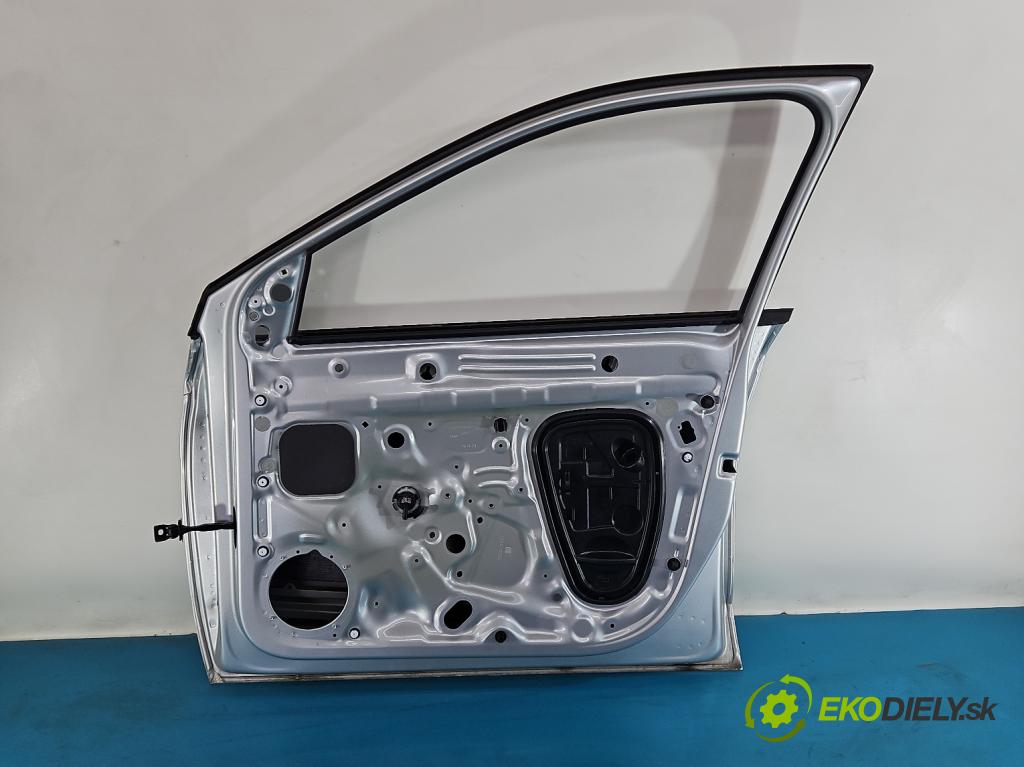 Skoda Fabia IV 2021- 1.0 TSI 116 HP manual 85 kW 999 cm3 5- dvere predné pravé  (Kľučka dverí ostatné)