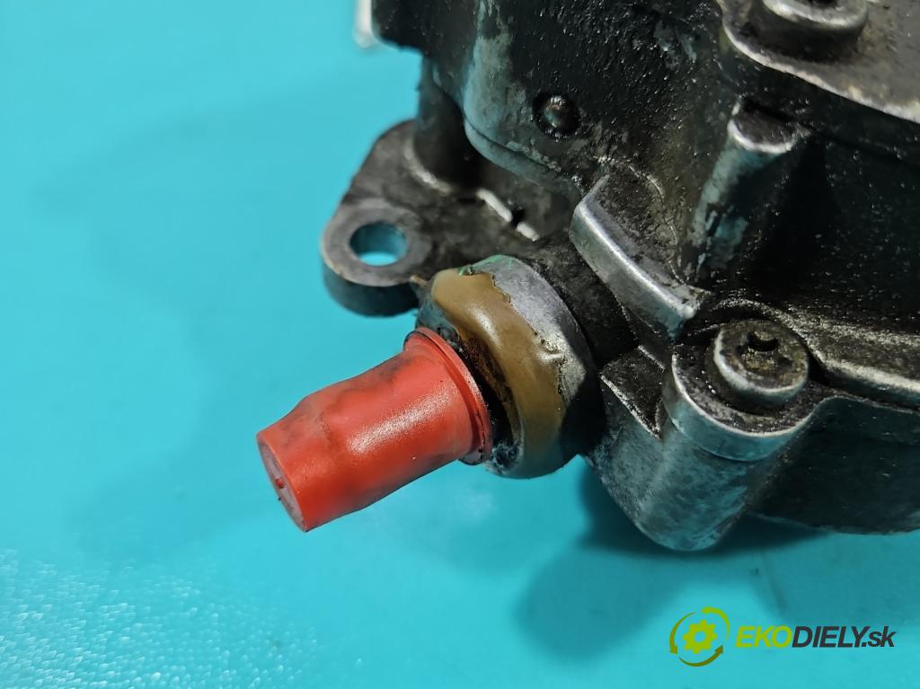 Audi A4 B5 1994-2001 1.9 tdi 116 hp manual 85 kW 1896 cm3 4- čerpadlo vákuum 038145209A
